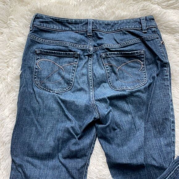 Chico’s Ultimate Fit Bootleg Jeans Bootcut 0Reg - Picture 4 of 7